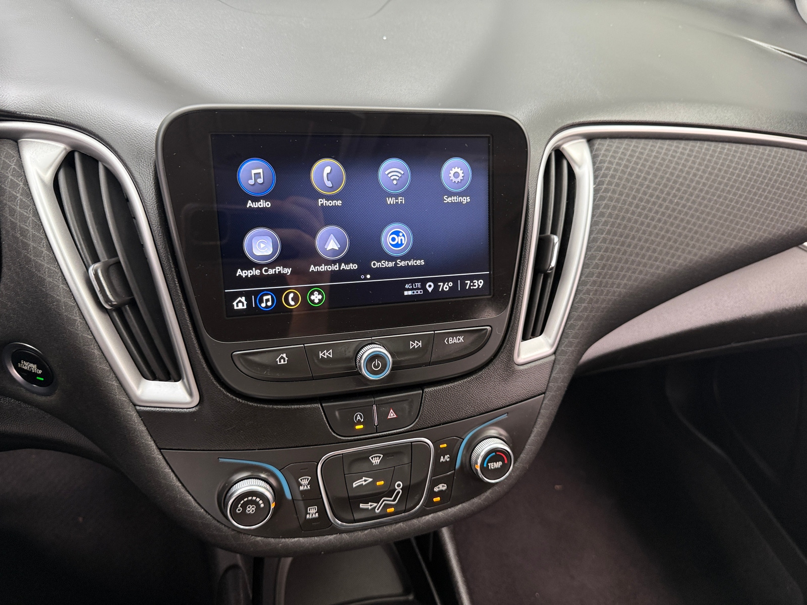 Thumbnail: 2021 Chevrolet Malibu - 4
