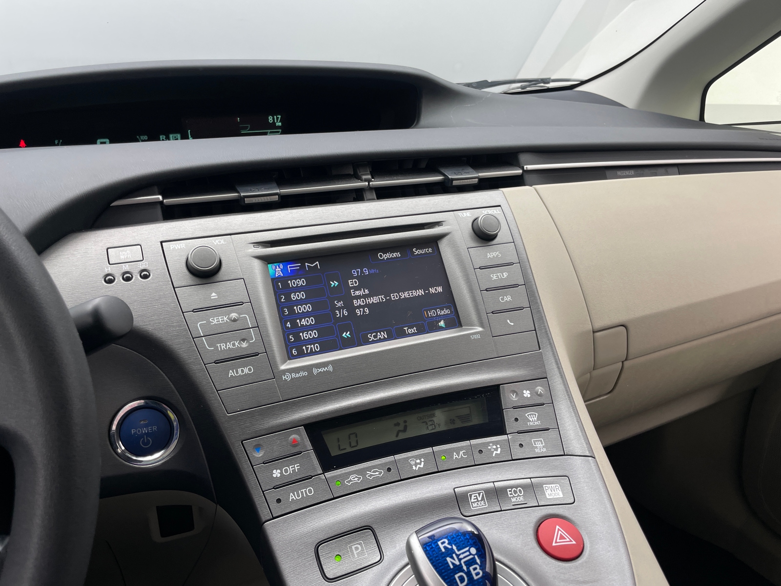 Thumbnail: 2012 Toyota Prius - 4