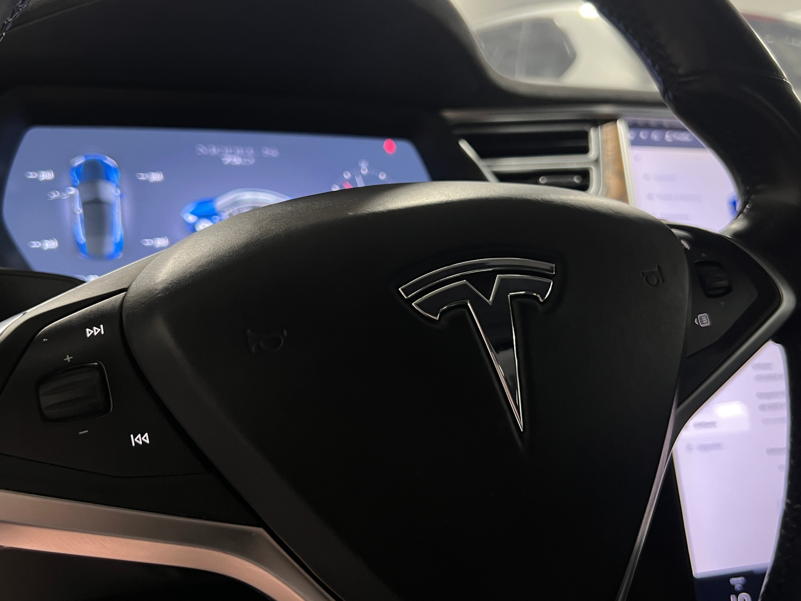 Thumbnail: 2016 Tesla Model S - 4