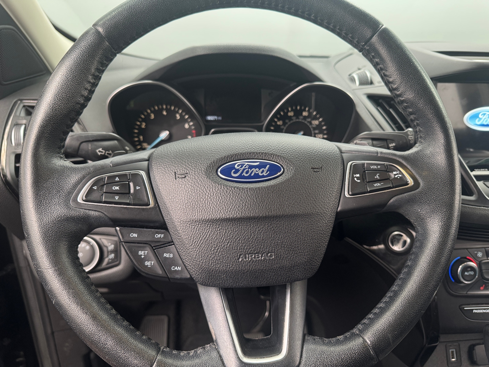 Thumbnail: 2017 Ford Escape - 4