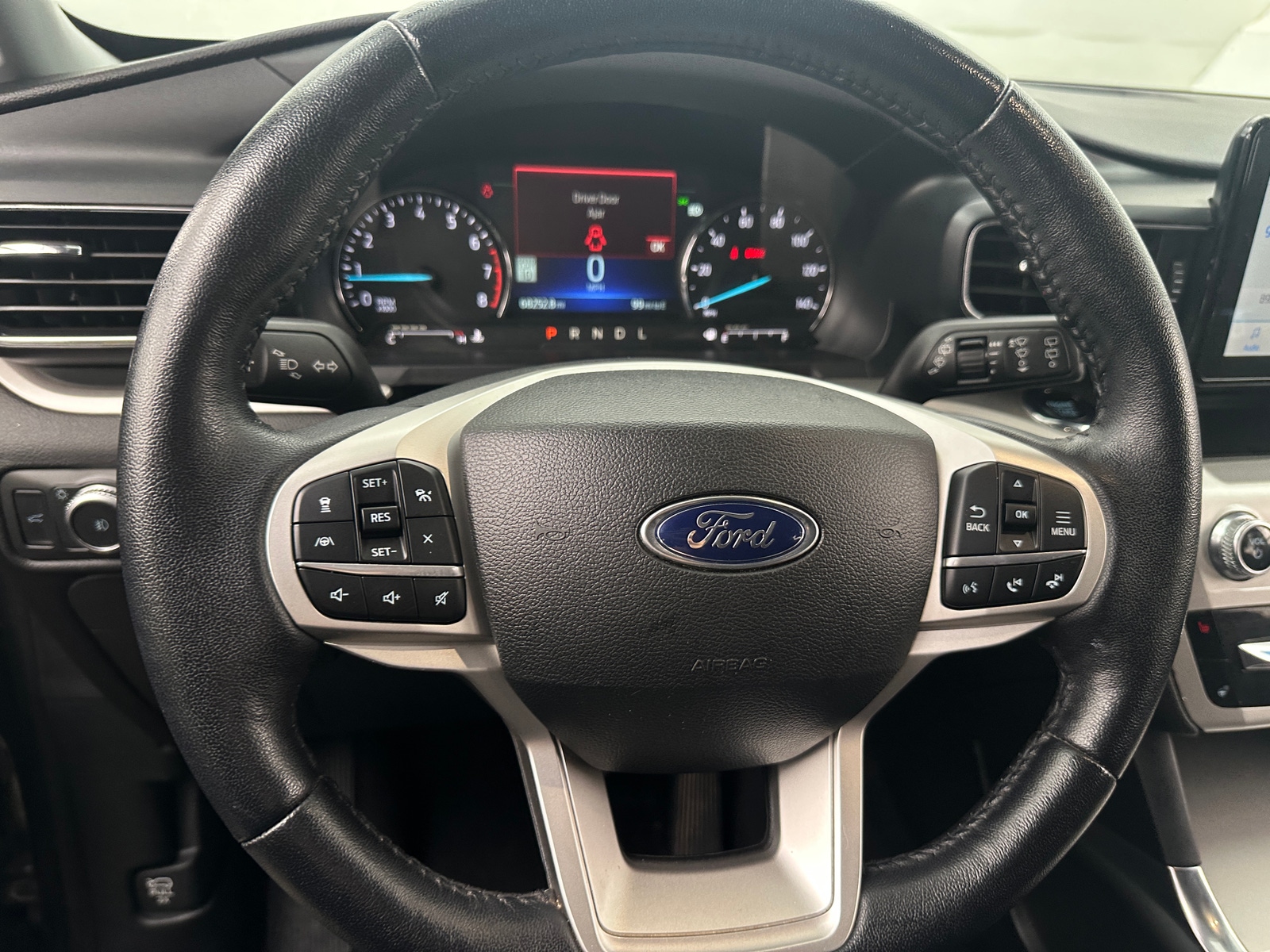 Thumbnail: 2022 Ford Explorer - 5