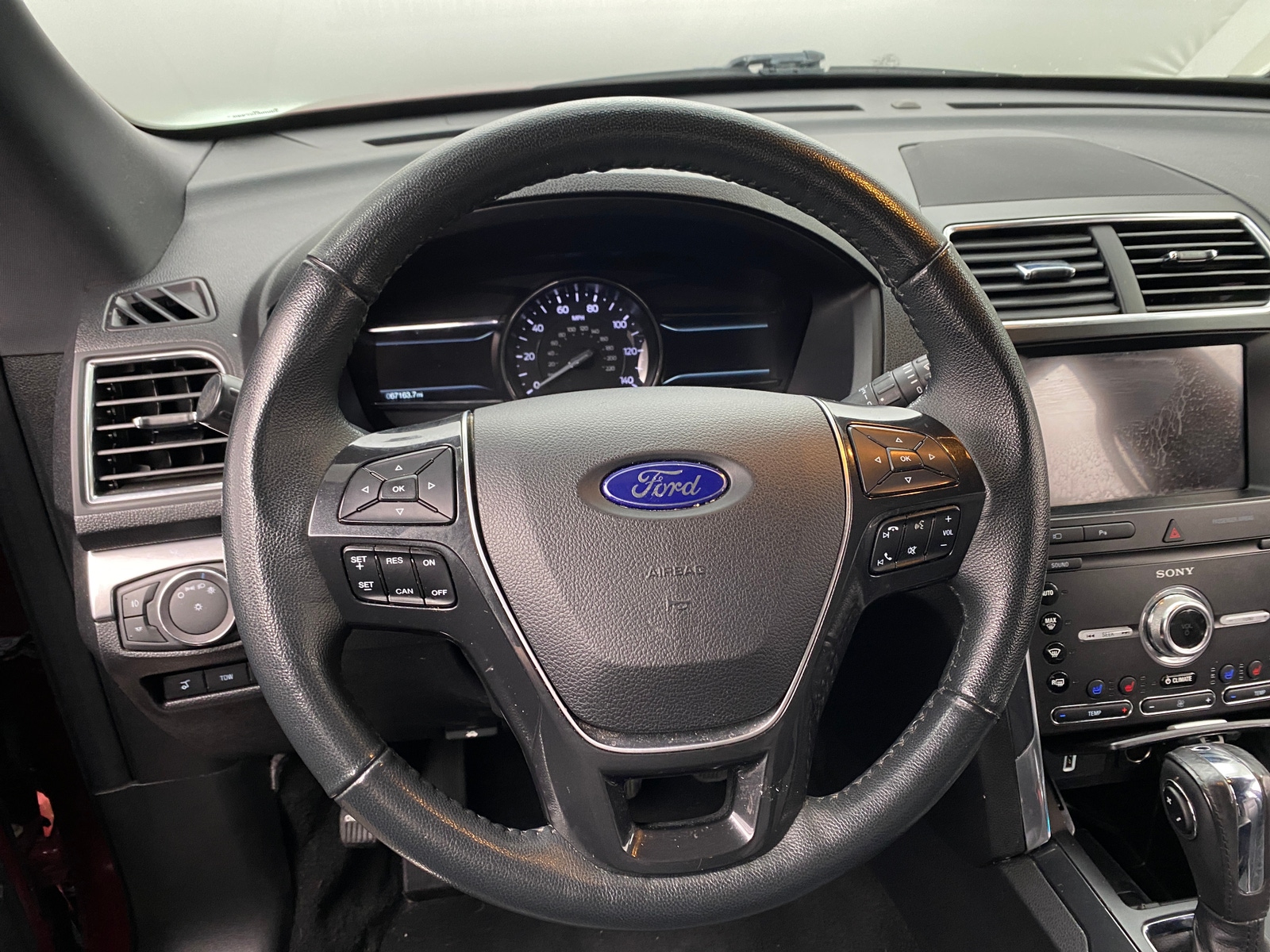 Thumbnail: 2019 Ford Explorer - 4