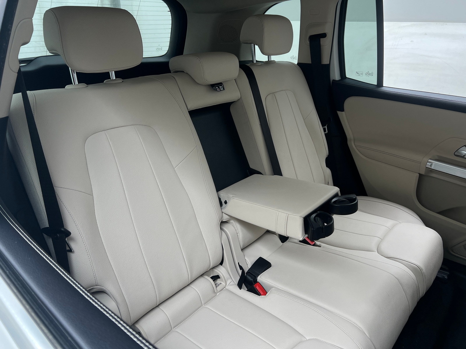 Thumbnail: 2020 Mercedes-Benz GLB - 5