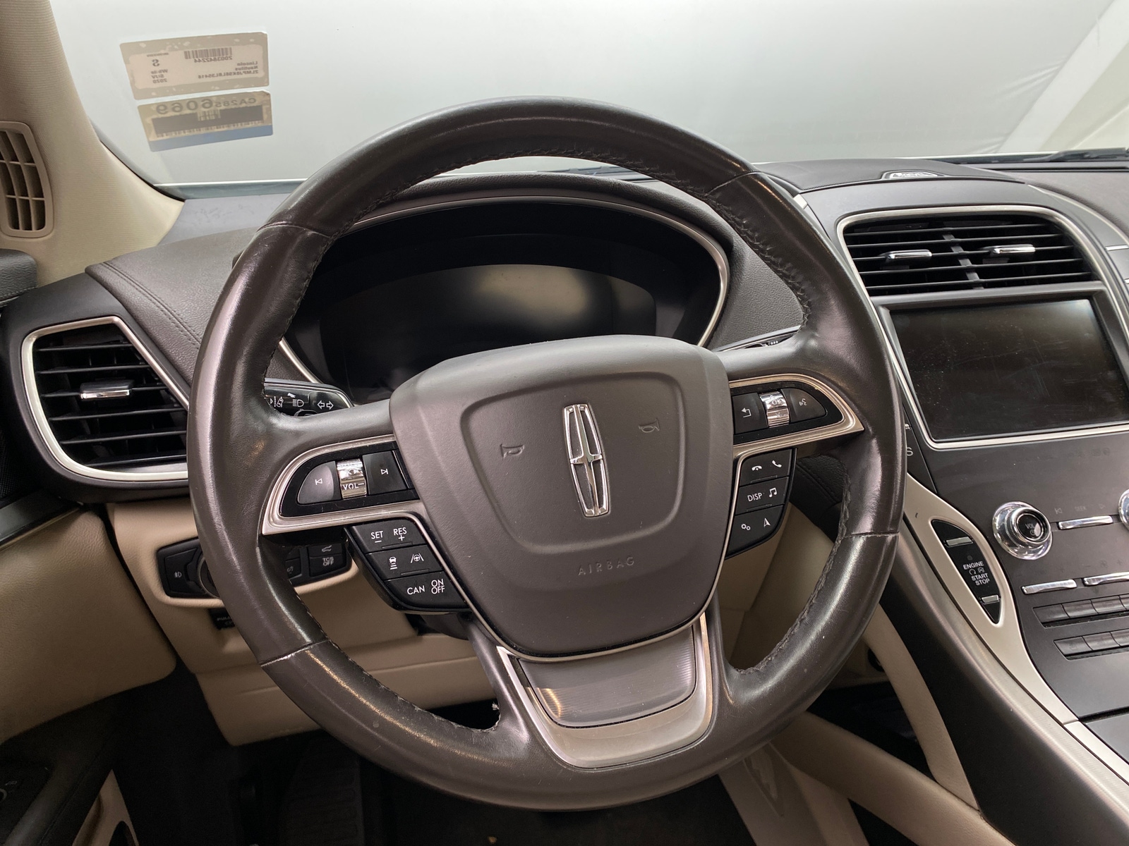 Thumbnail: 2020 Lincoln Nautilus - 4