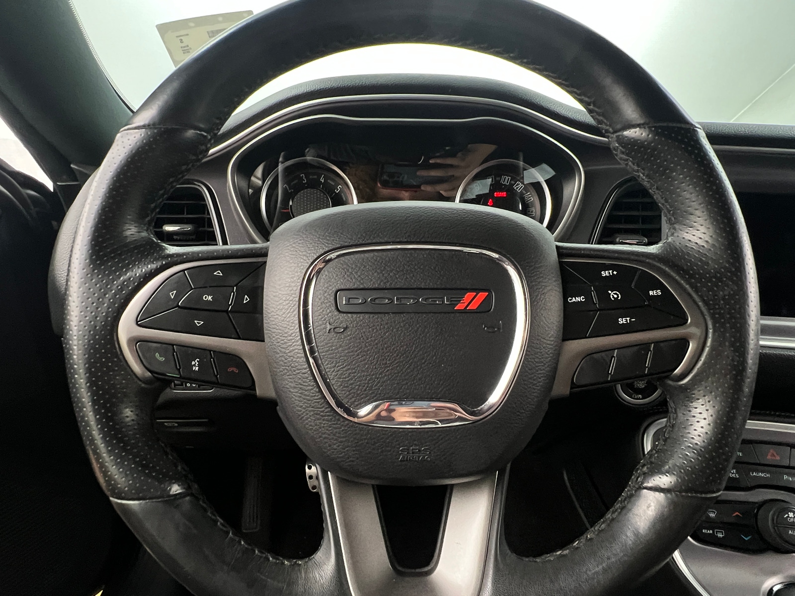 Thumbnail: 2019 Dodge Challenger - 3