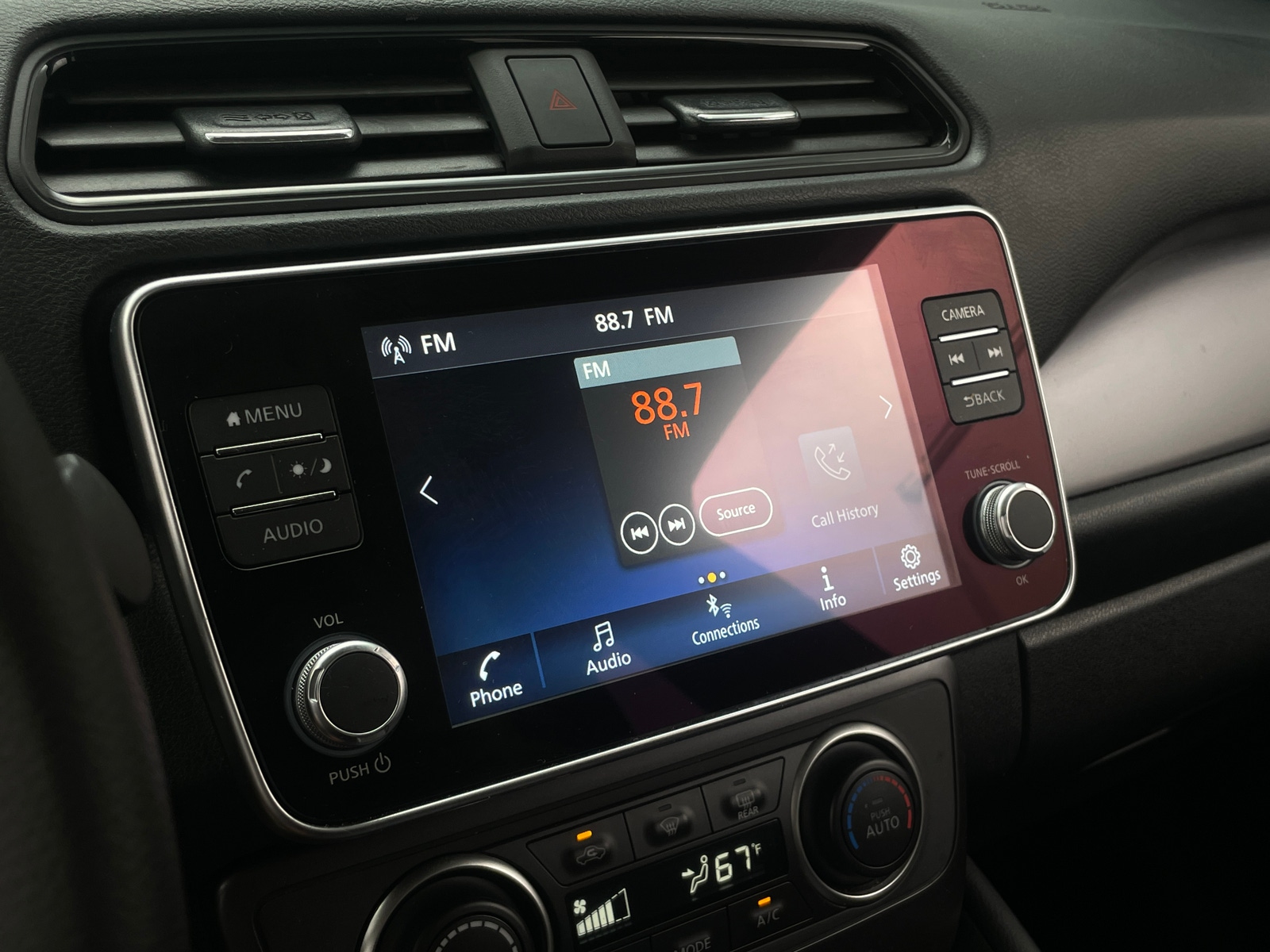 Thumbnail: 2023 Nissan Leaf - 4