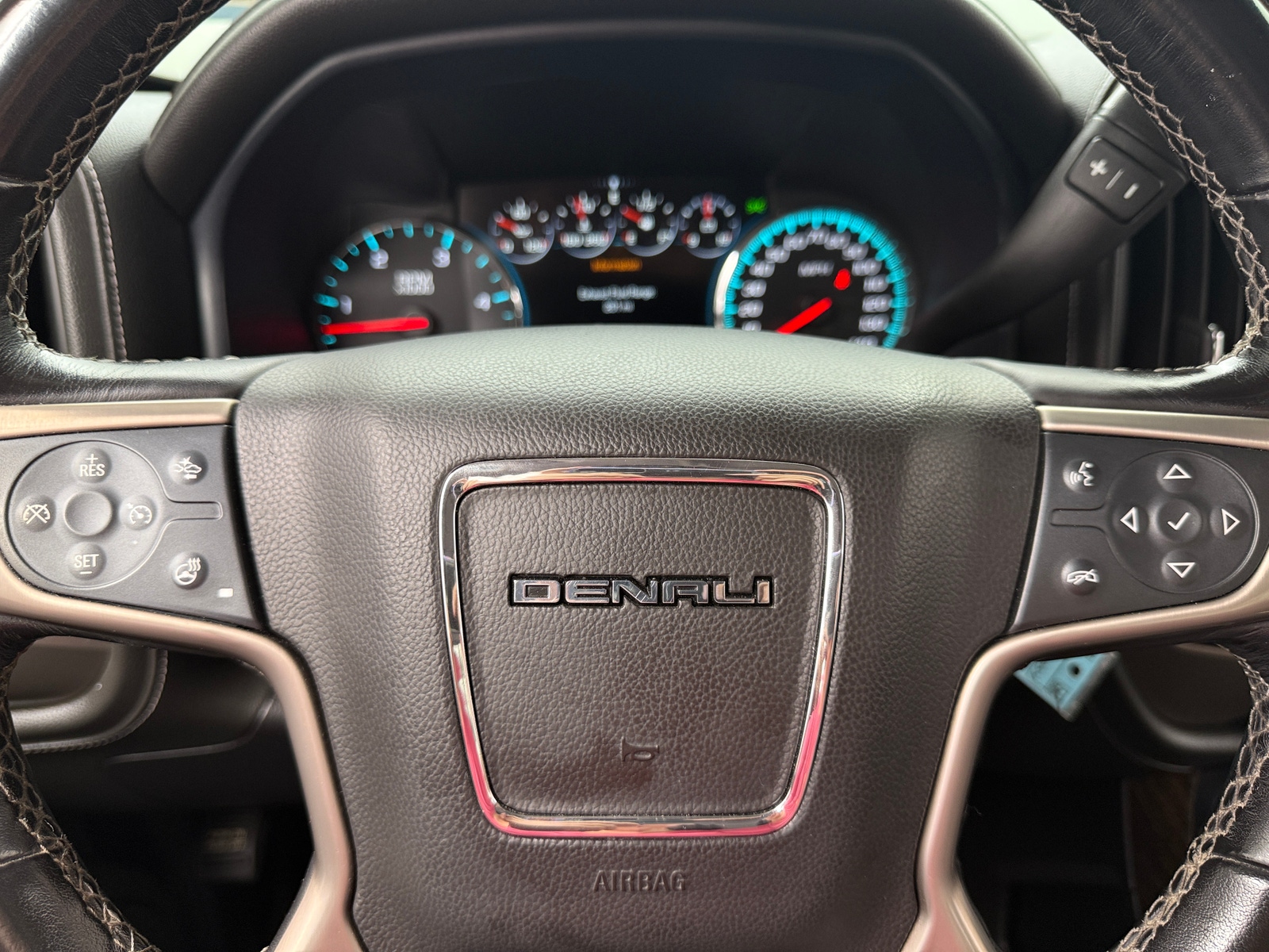 Thumbnail: 2019 GMC Sierra 2500 - 4