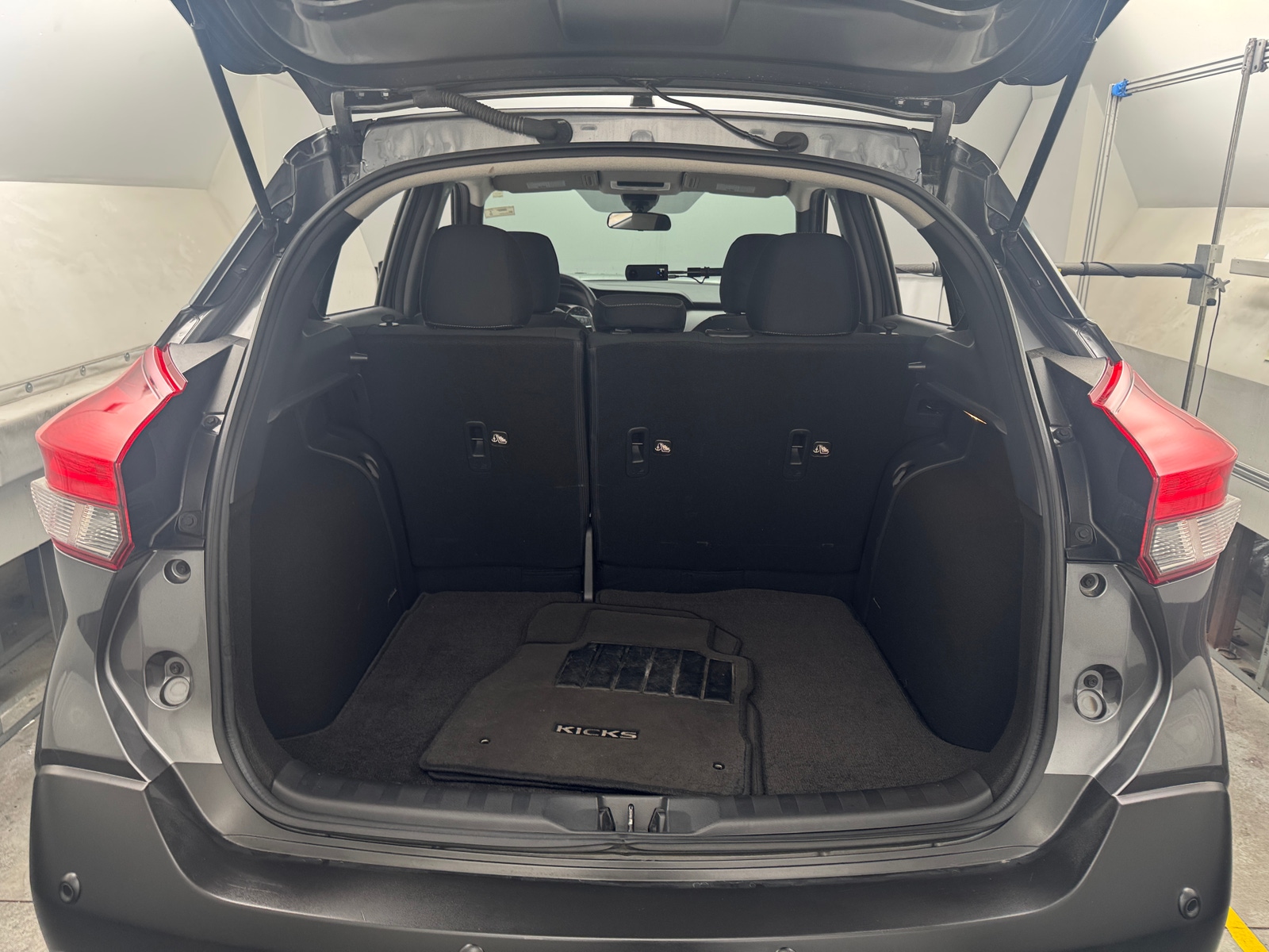 Thumbnail: 2020 Nissan Kicks - 7