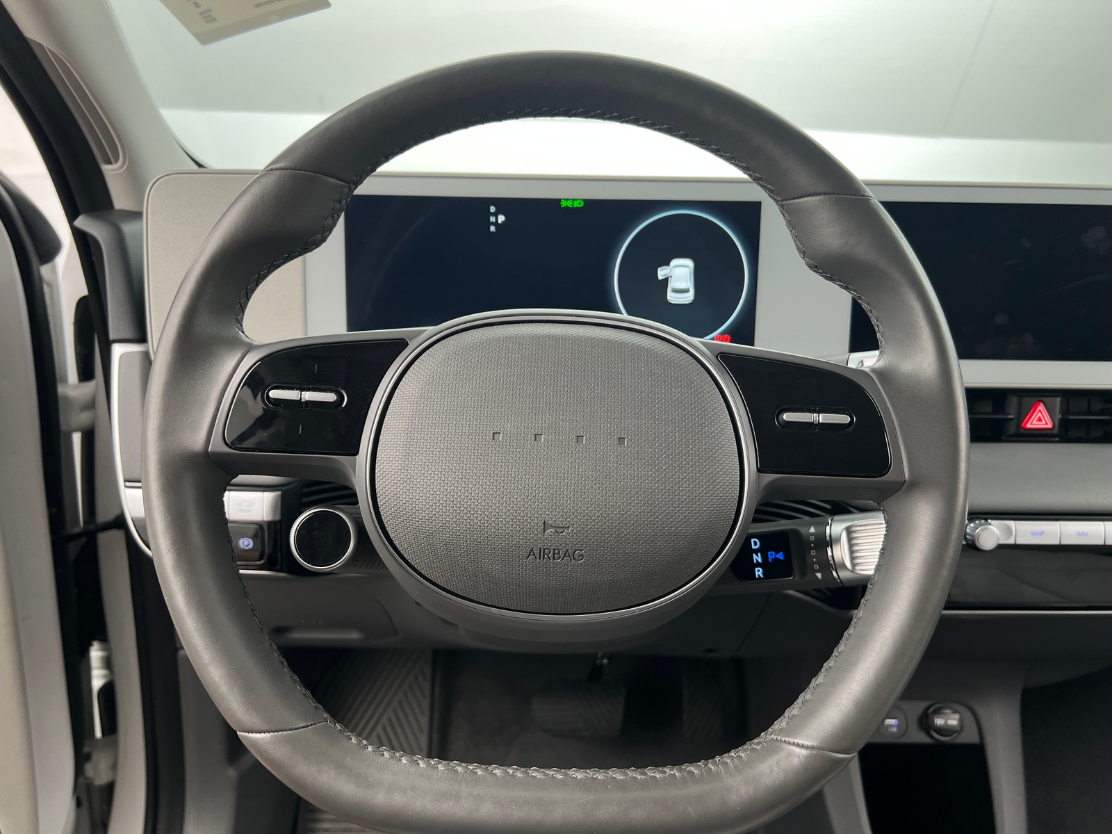 Thumbnail: 2023 Hyundai Ioniq 5 - 4