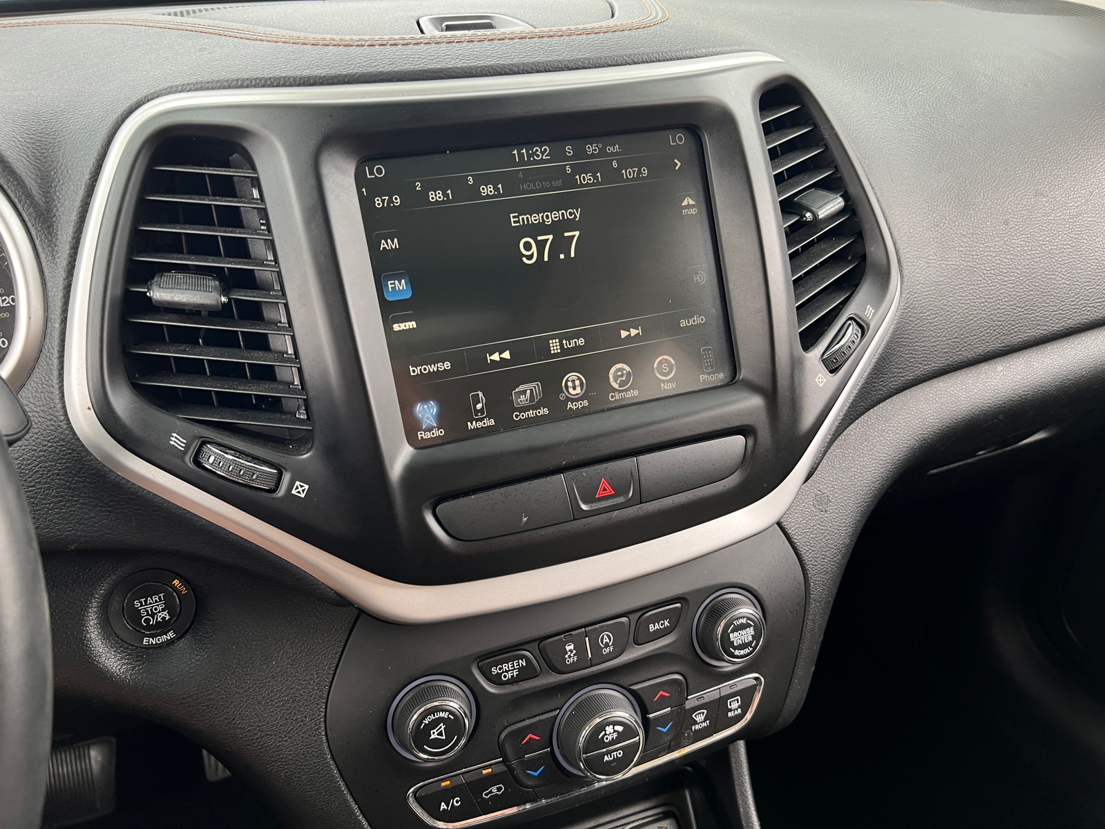 Thumbnail: 2015 Jeep Cherokee - 3