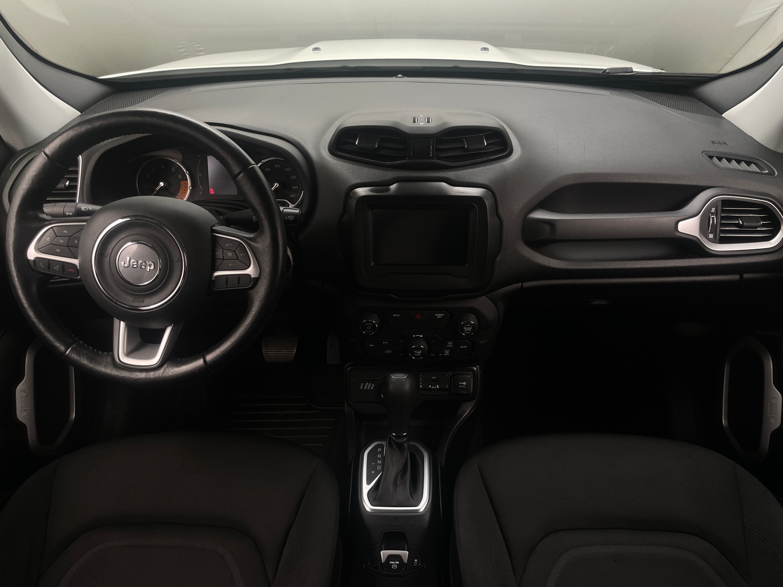 Thumbnail: 2019 Jeep Renegade - 3
