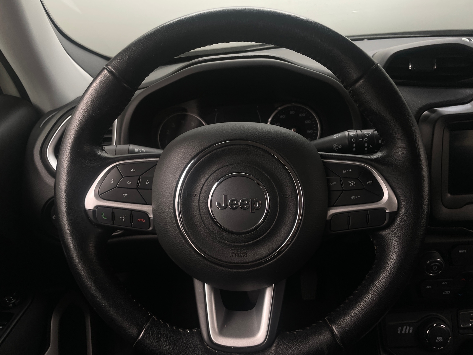 Thumbnail: 2019 Jeep Renegade - 5