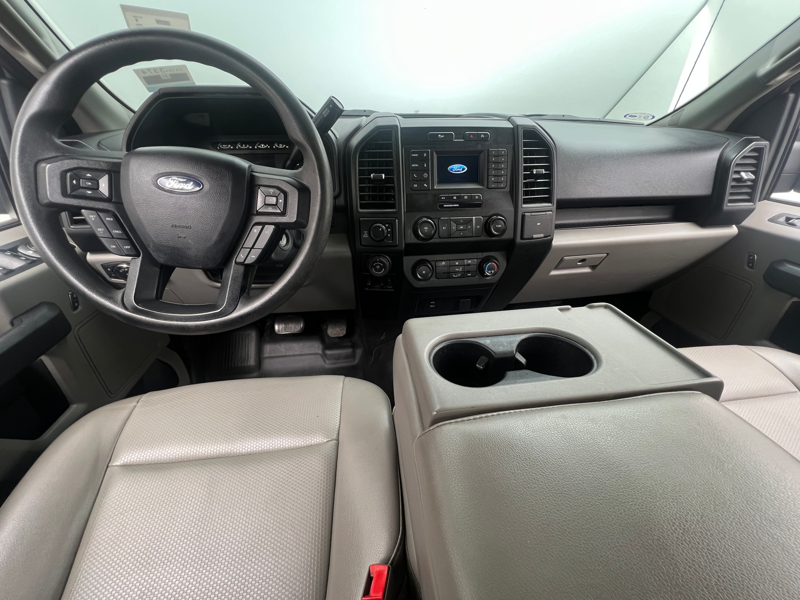 Thumbnail: 2019 Ford Econoline - 3