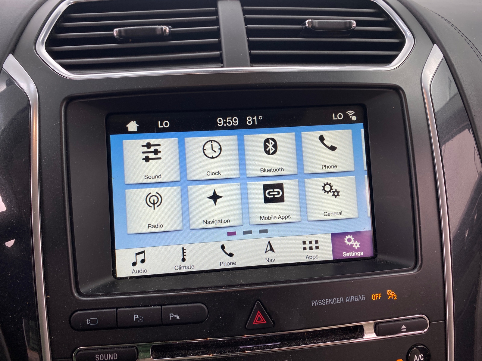 Thumbnail: 2018 Ford Explorer - 3