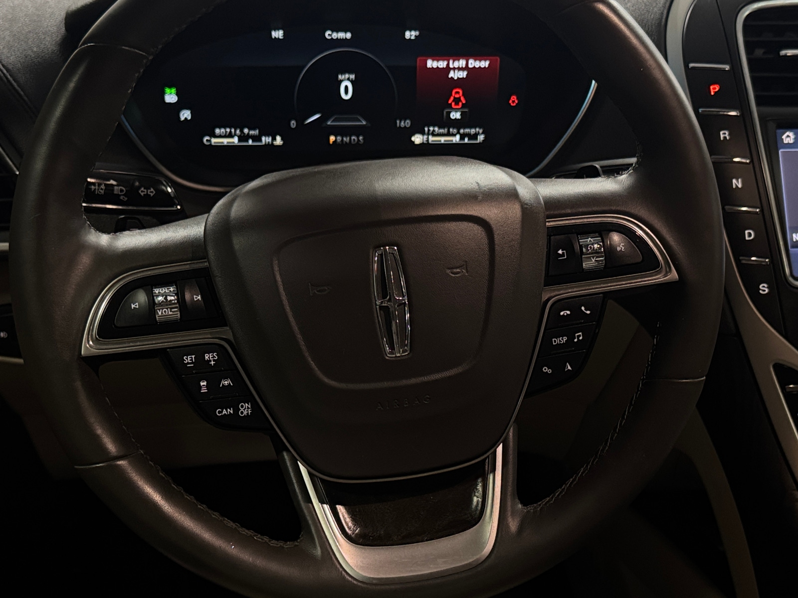 Thumbnail: 2019 Lincoln Nautilus - 4