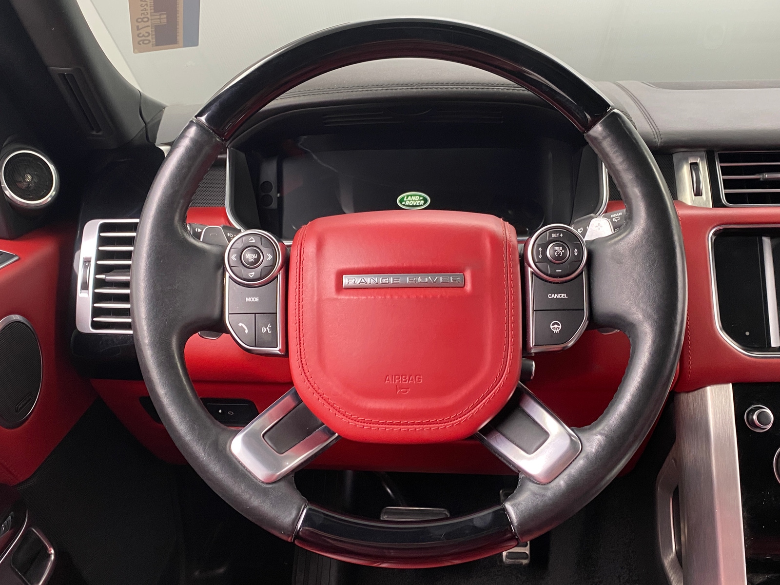 Thumbnail: 2016 Land Rover Range Rover - 4