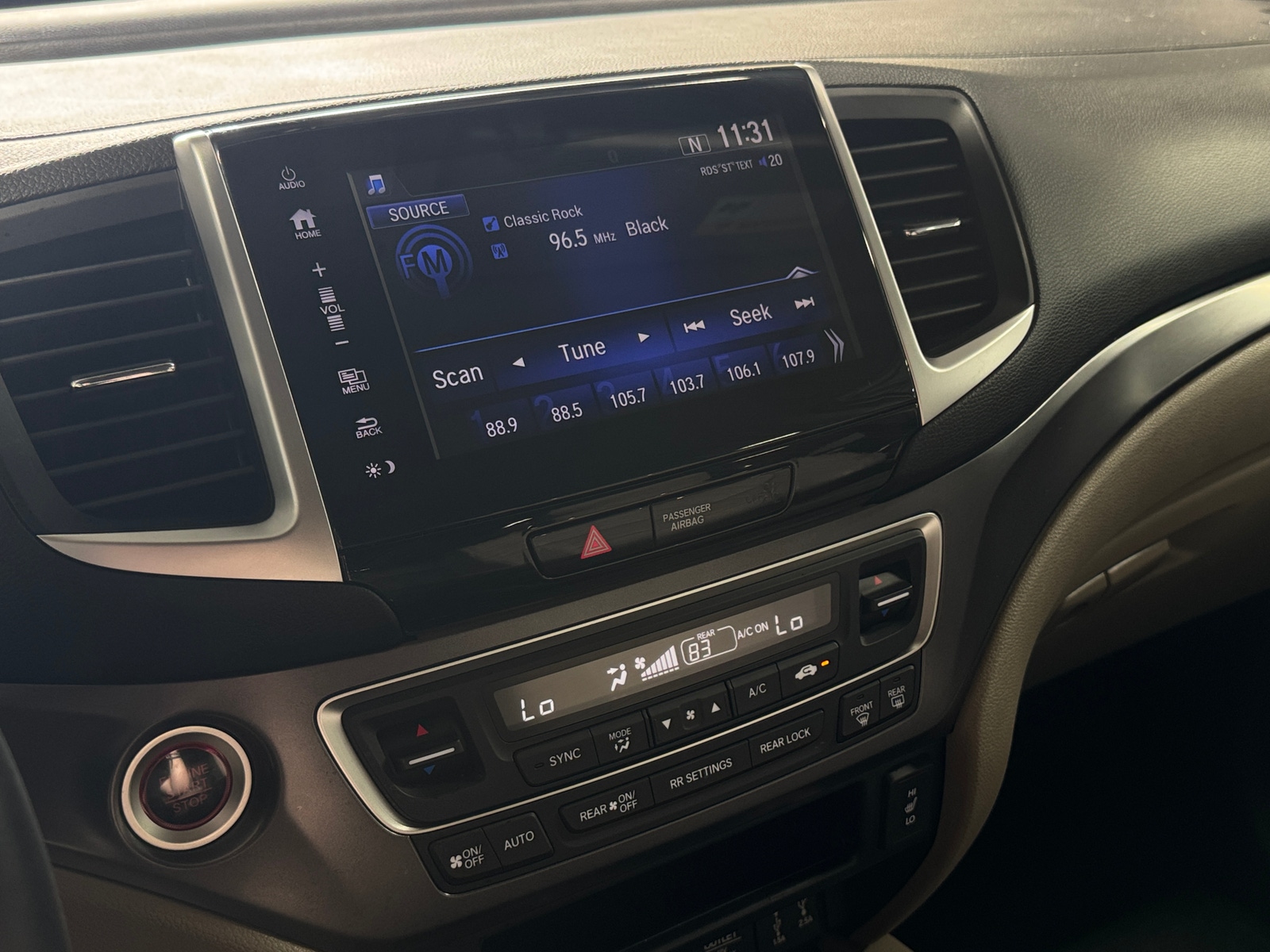 Thumbnail: 2018 Honda Pilot - 3