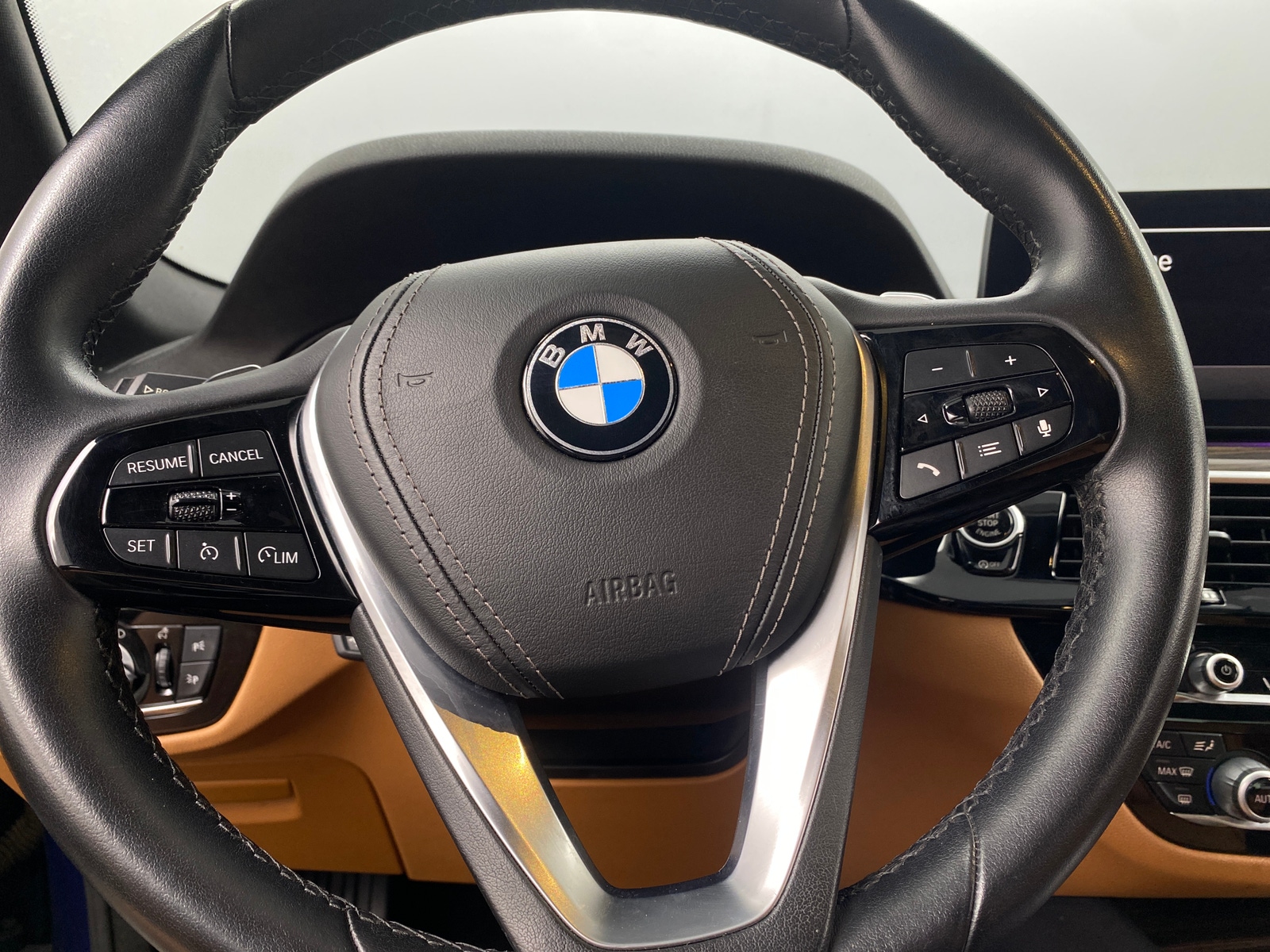 Thumbnail: 2021 BMW 5 Series - 4