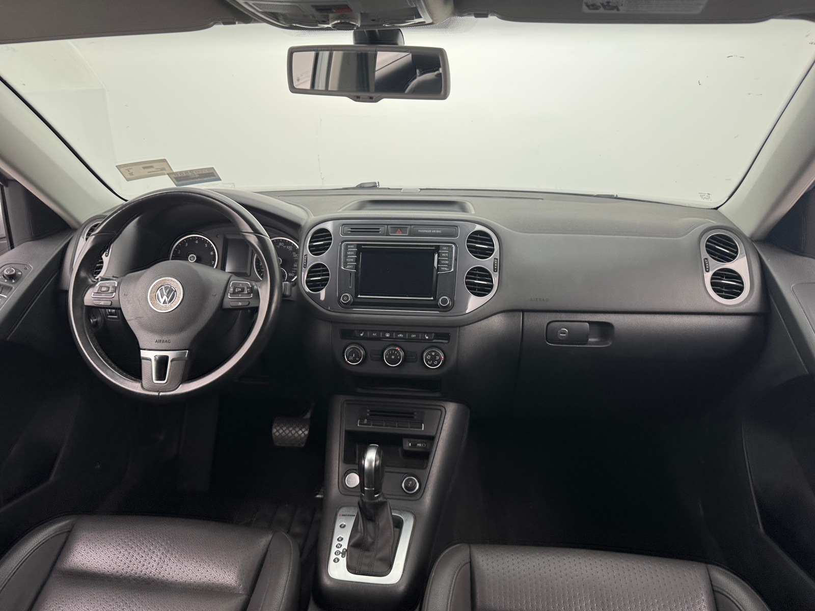 Thumbnail: 2017 Volkswagen Tiguan - 2