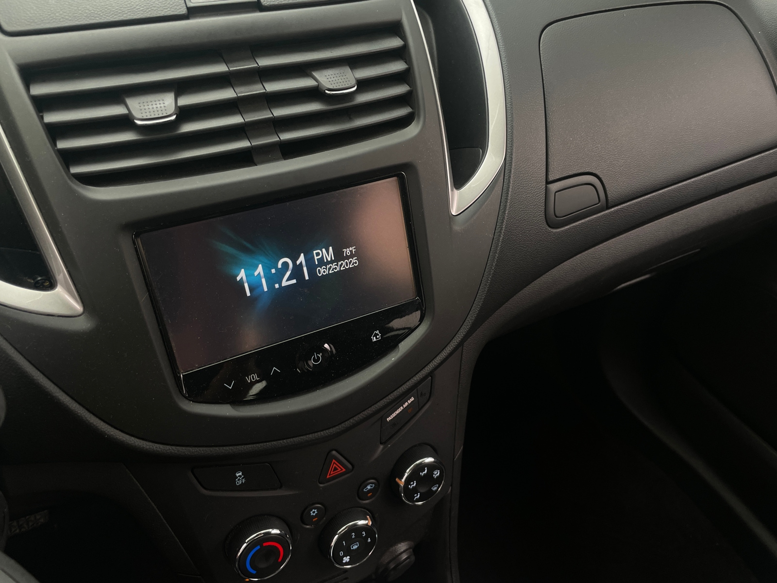 Thumbnail: 2016 Chevrolet Trax - 4