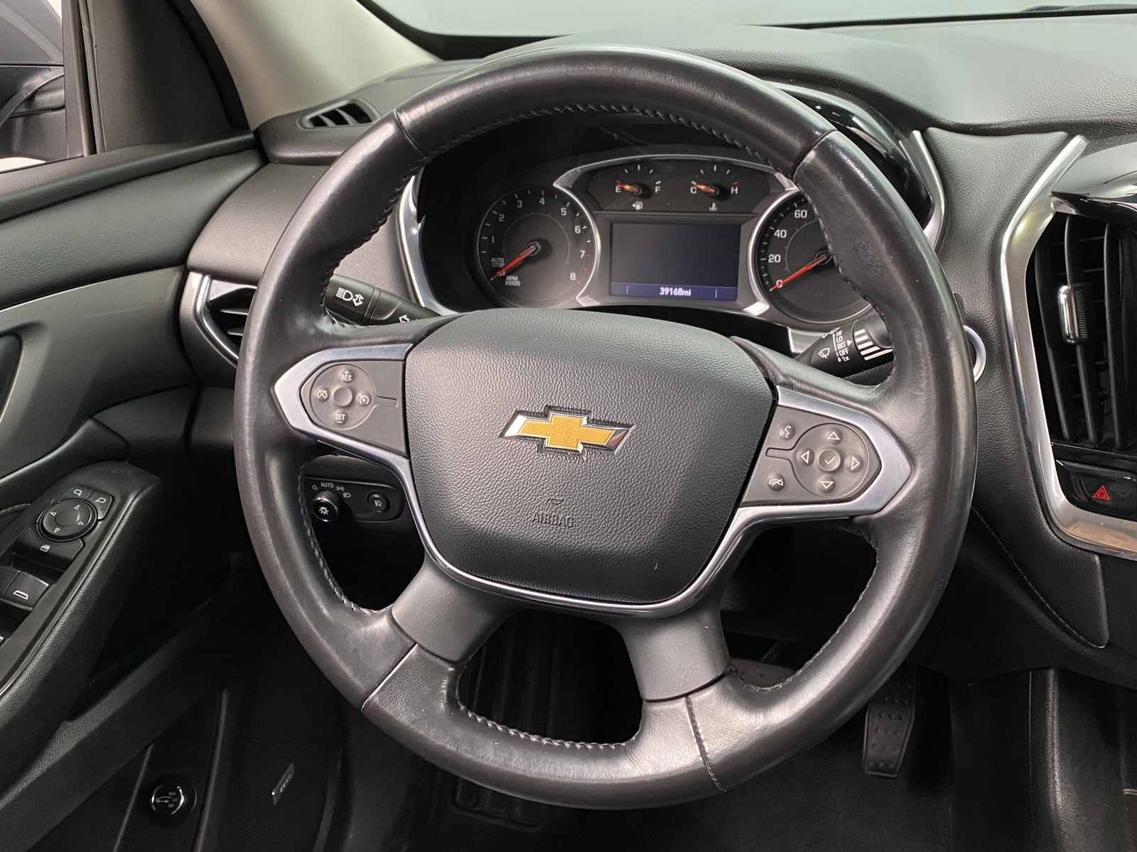 Thumbnail: 2021 Chevrolet Traverse - 4