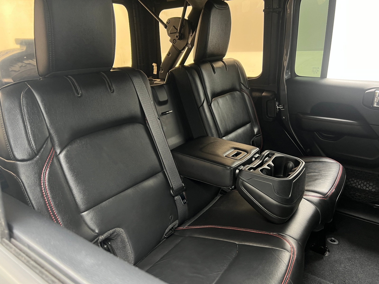 Thumbnail: 2018 Jeep Wrangler - 6