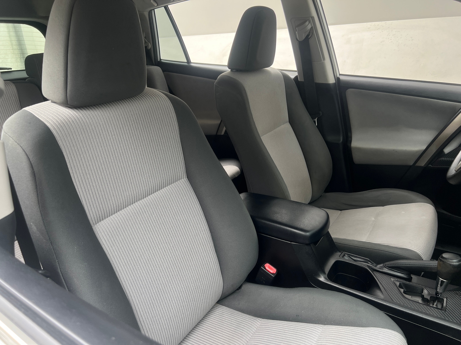Thumbnail: 2014 Toyota RAV4 - 2