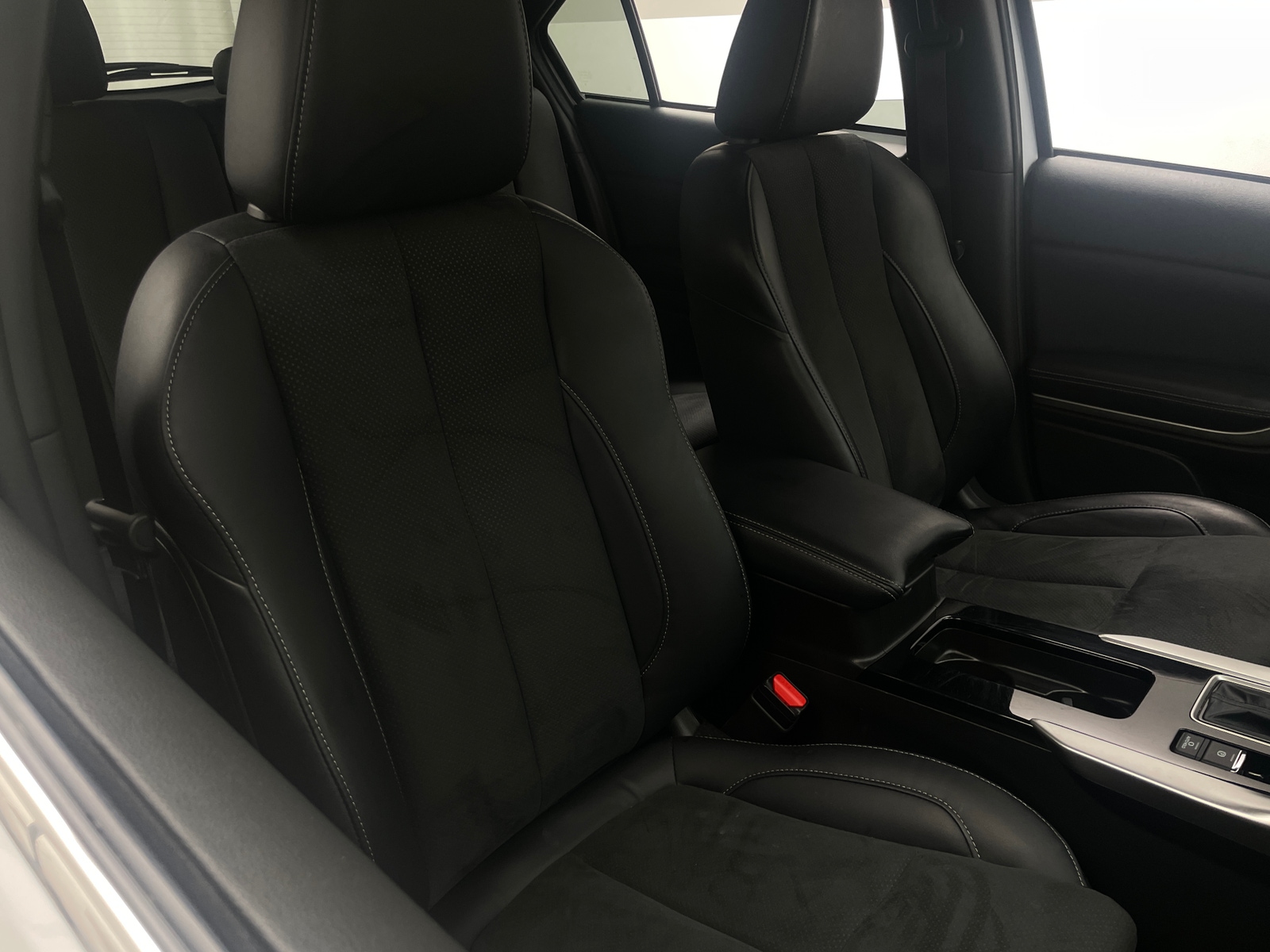 Thumbnail: 2024 Mitsubishi Eclipse Cross - 2