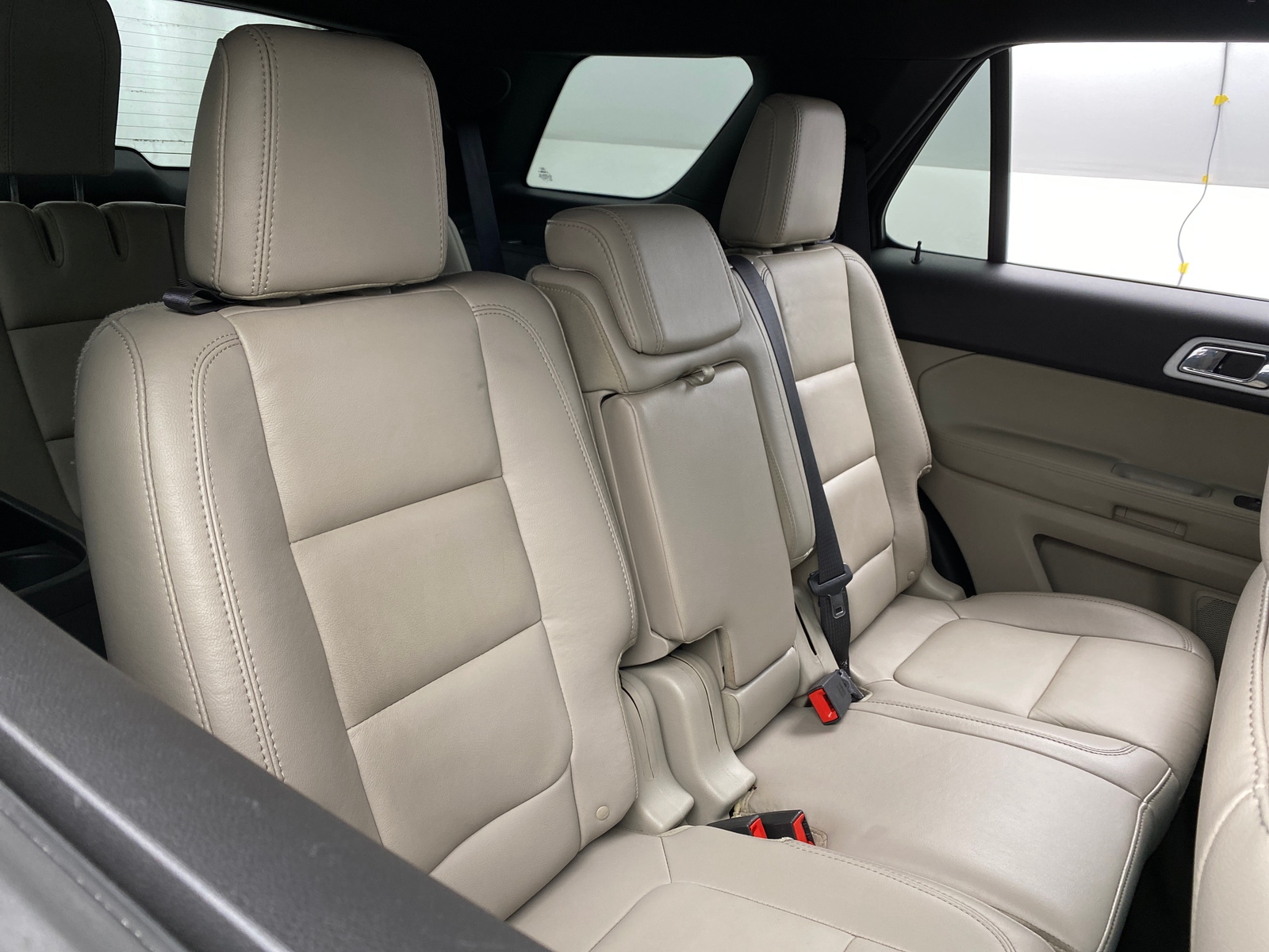 Thumbnail: 2015 Ford Explorer - 5