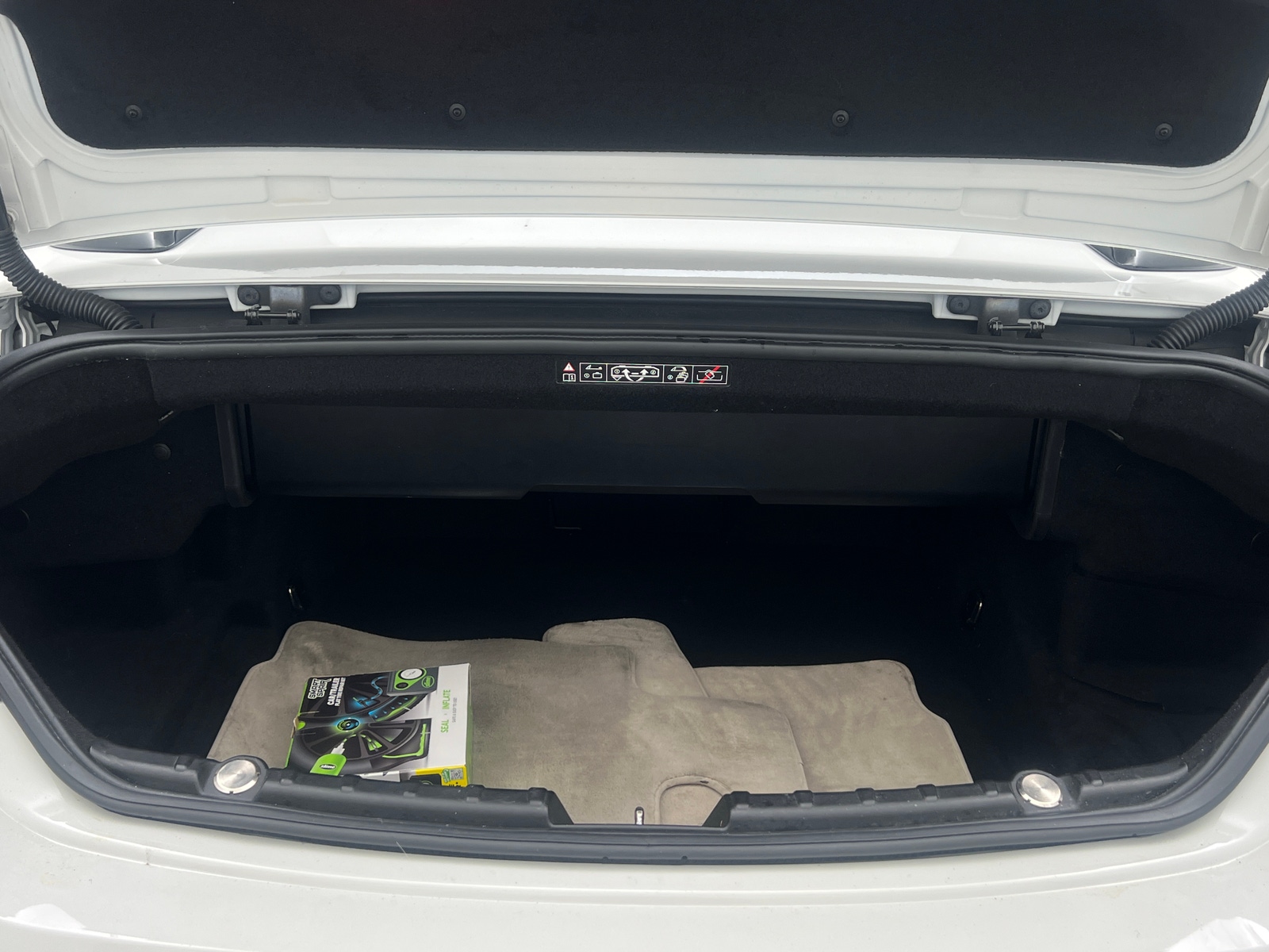 Thumbnail: 2013 BMW 6 Series - 6