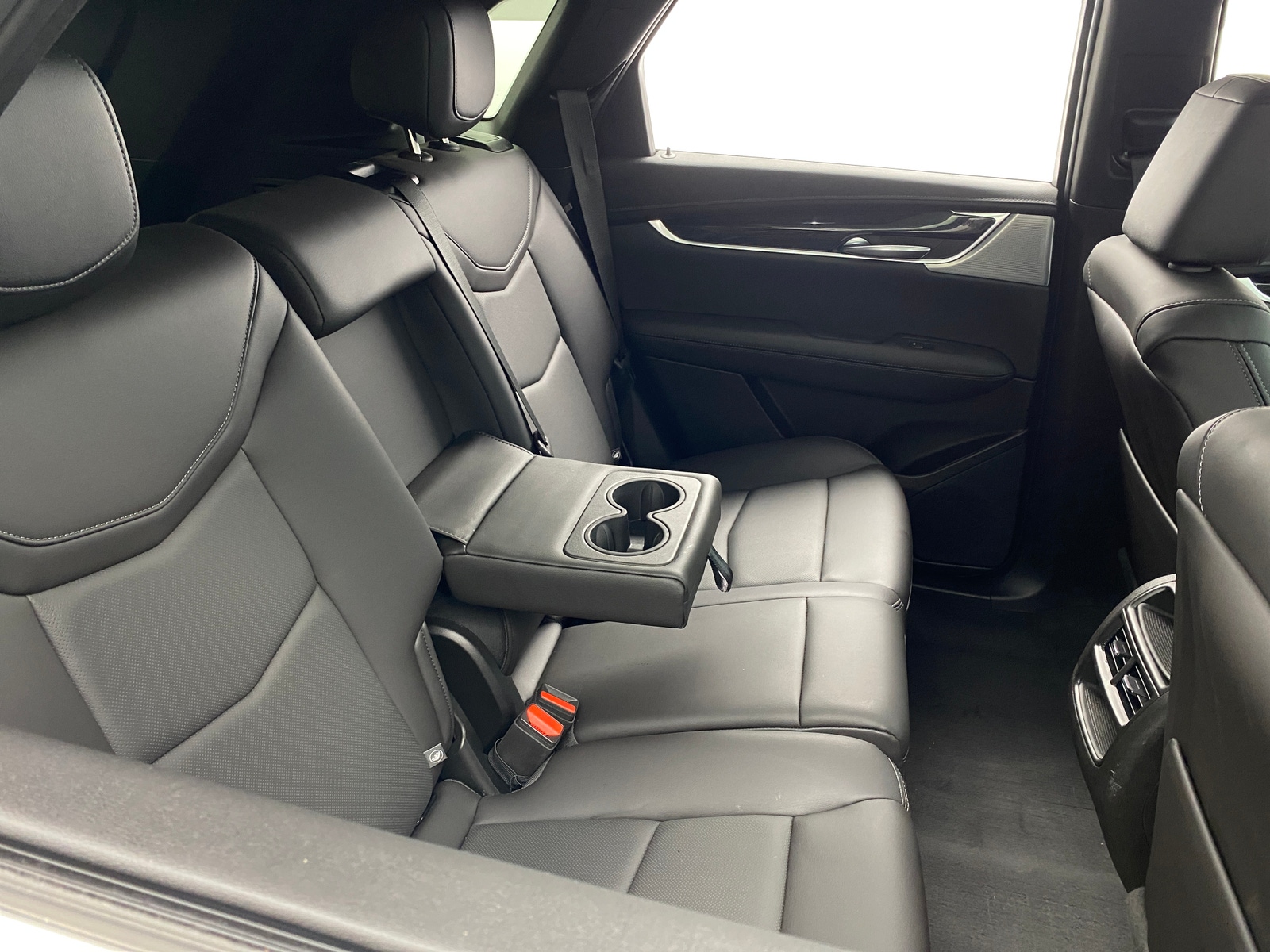 Thumbnail: 2023 Cadillac XT5 - 5