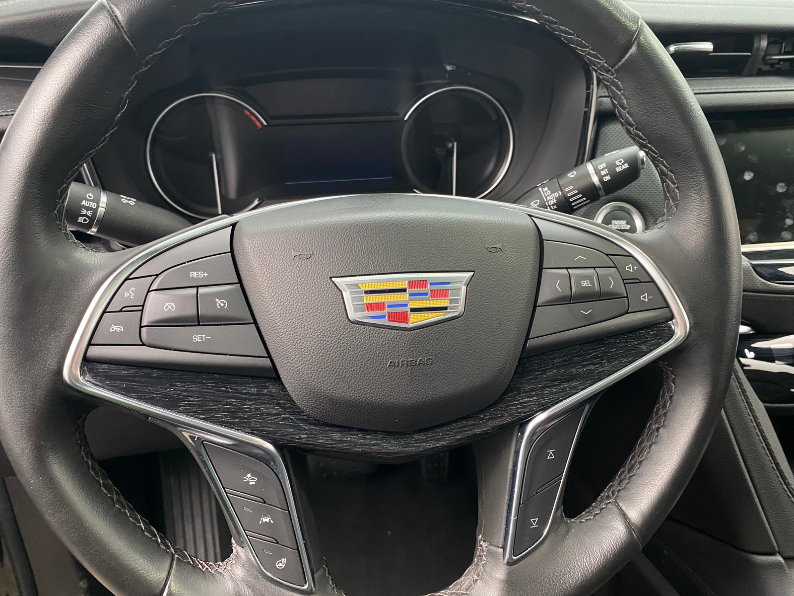 Thumbnail: 2023 Cadillac XT5 - 4