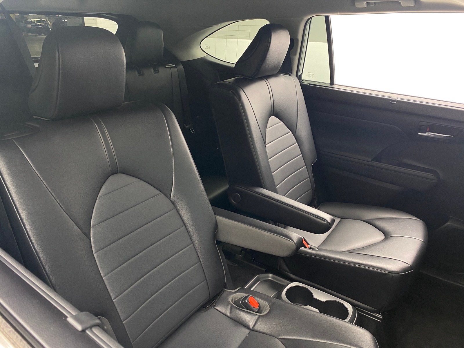 Thumbnail: 2022 Toyota Highlander - 5