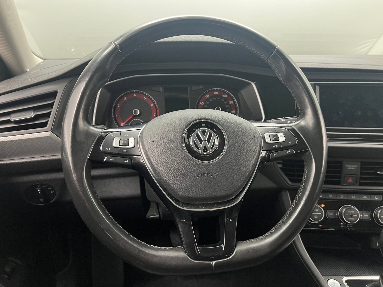 Thumbnail: 2019 Volkswagen Jetta - 4
