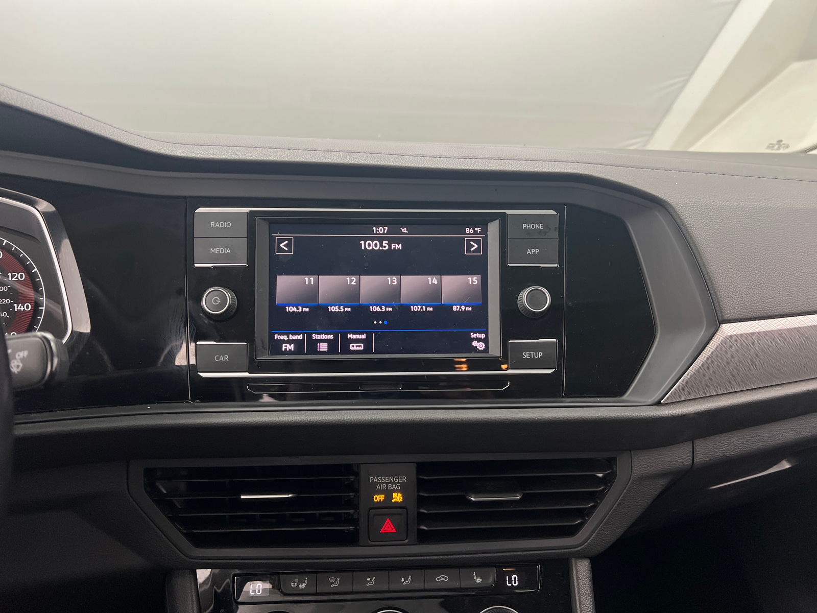 Thumbnail: 2019 Volkswagen Jetta - 3