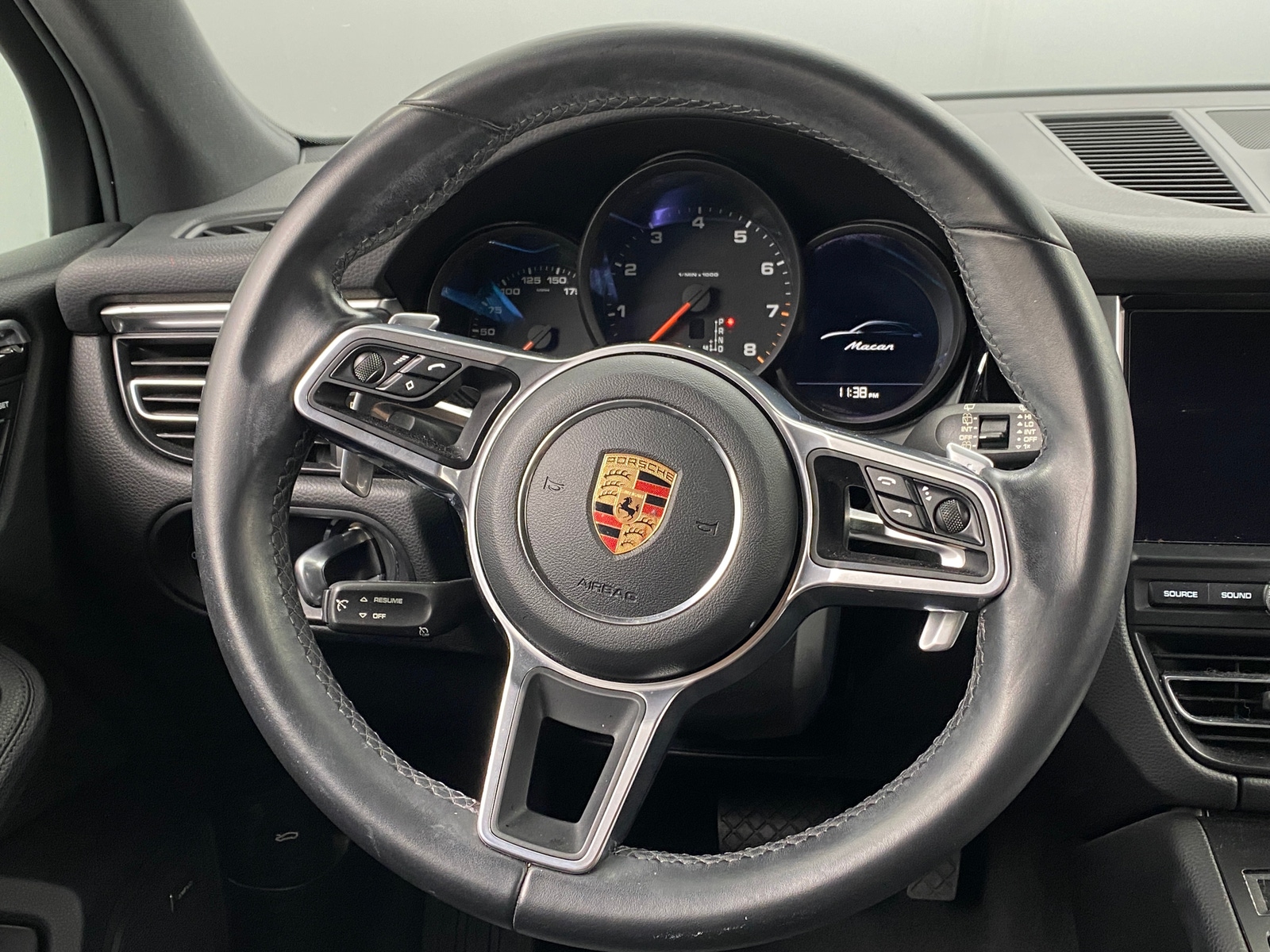 Thumbnail: 2019 Porsche Macan - 4