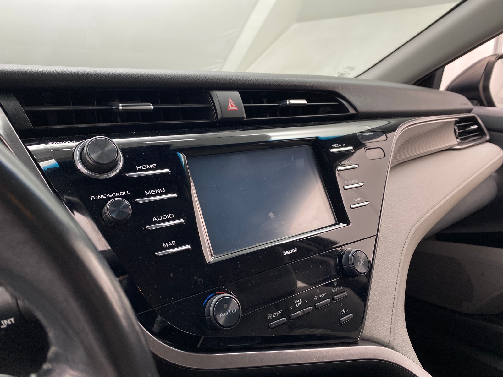 Thumbnail: 2020 Toyota Camry - 4