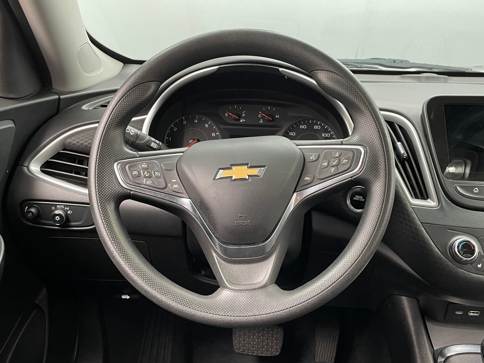 Thumbnail: 2023 Chevrolet Malibu - 5