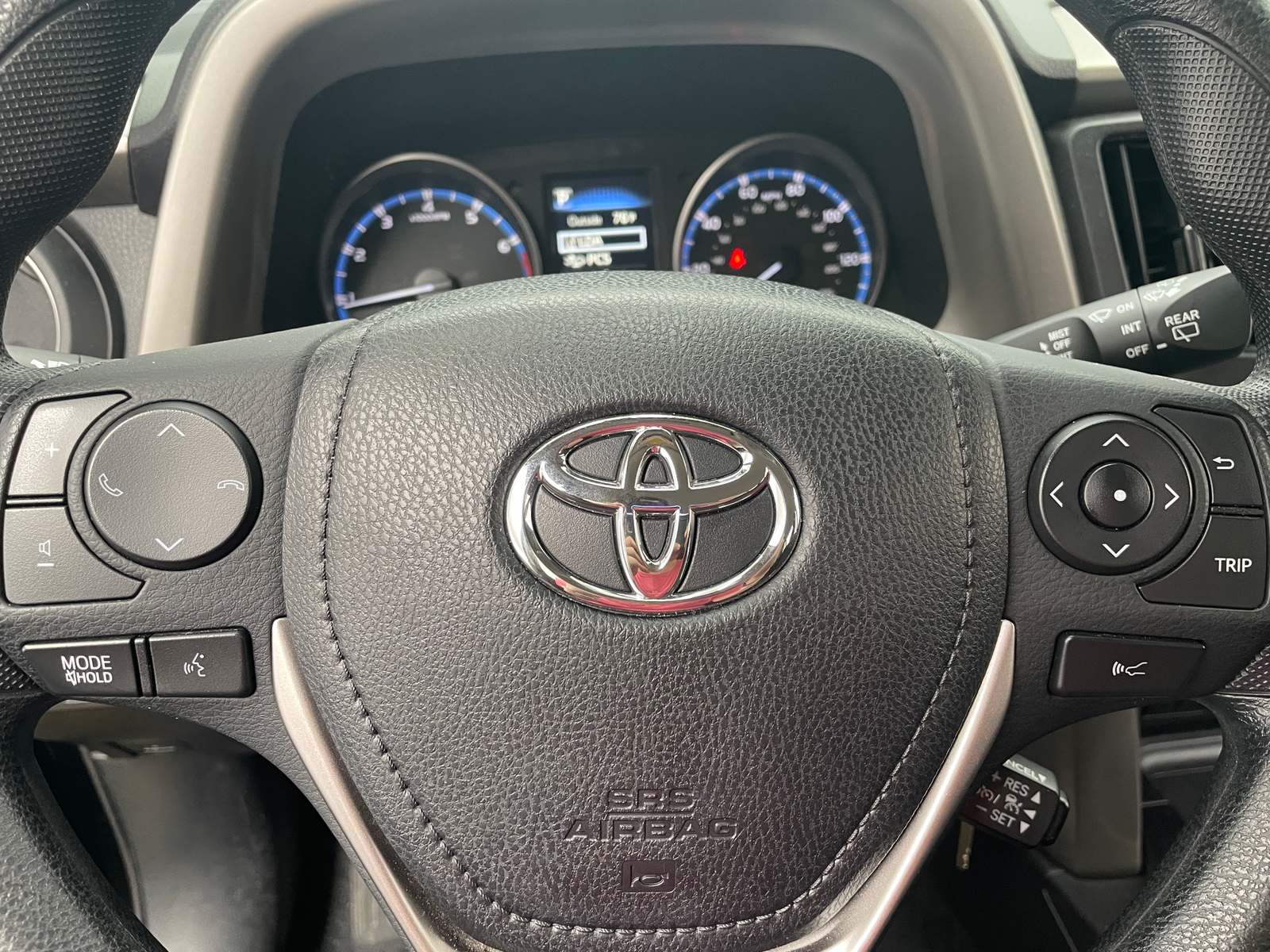 Thumbnail: 2018 Toyota RAV4 - 5