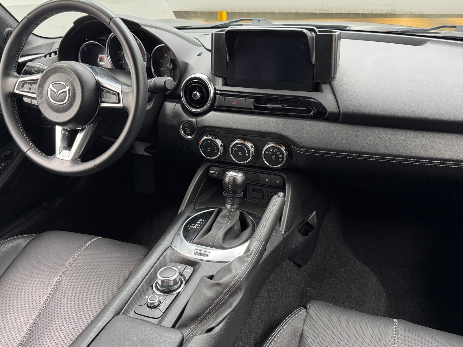 Thumbnail: 2023 Mazda MX-5 Miata - 2
