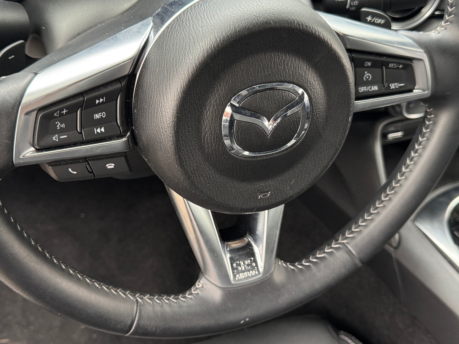 Thumbnail: 2023 Mazda MX-5 Miata - 4
