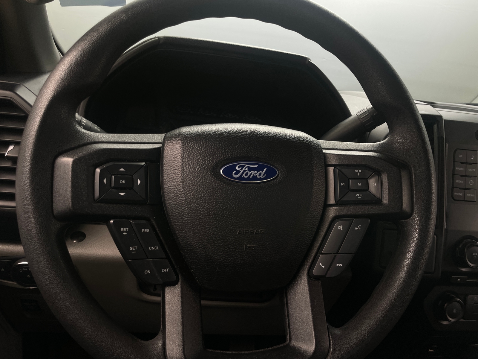 Thumbnail: 2017 Ford Econoline - 5