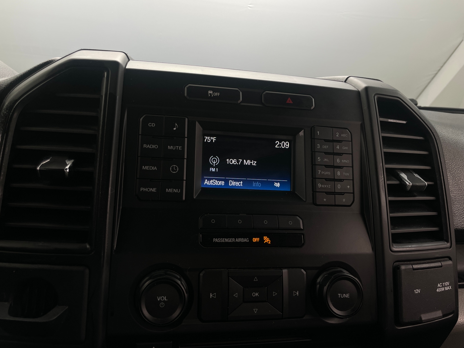 Thumbnail: 2017 Ford Econoline - 4