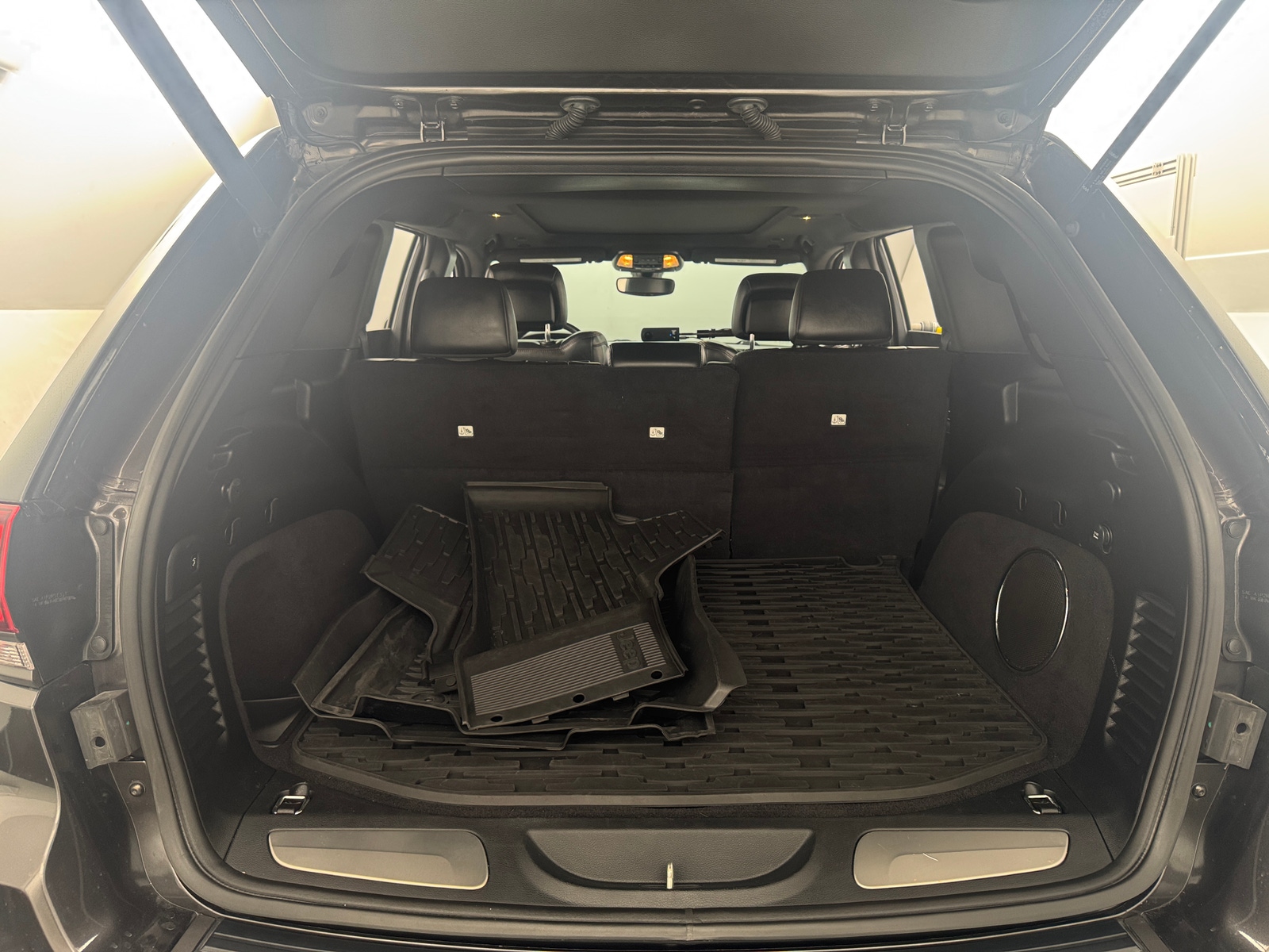 Thumbnail: 2020 Jeep Grand Cherokee - 6