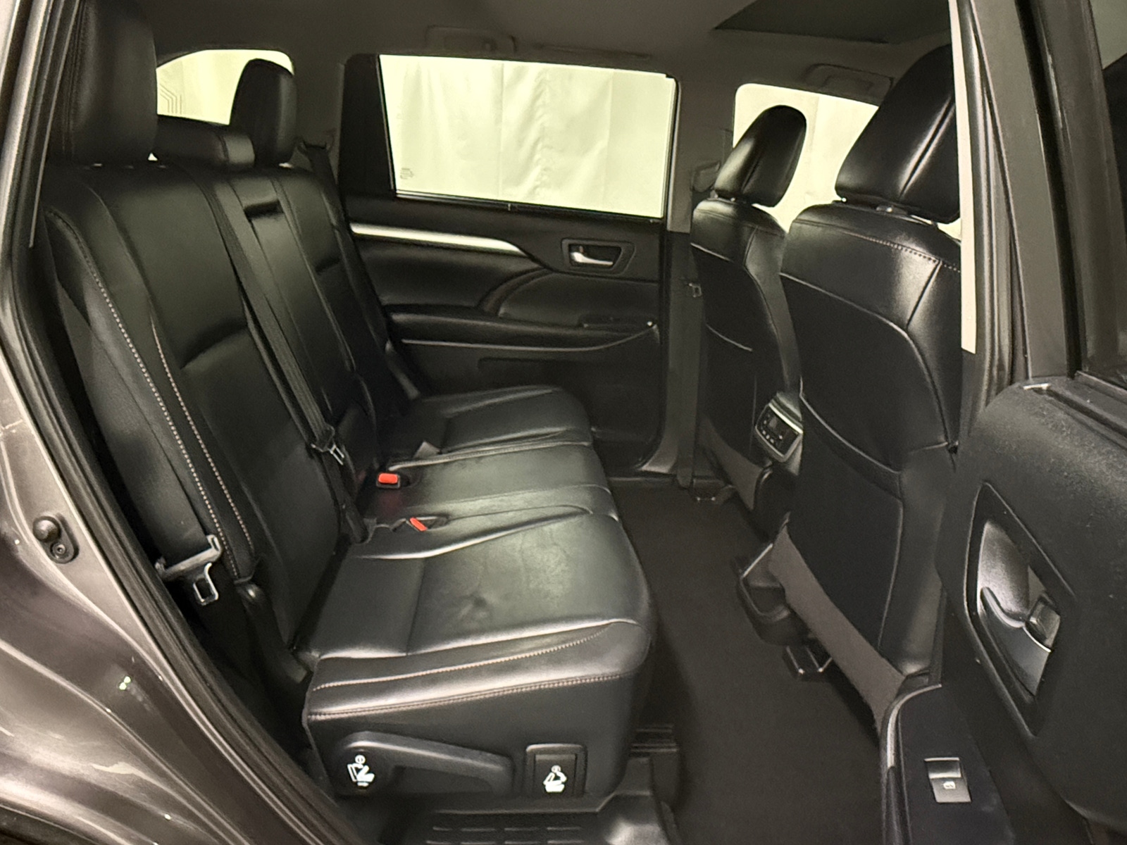 Thumbnail: 2019 Toyota Highlander - 5