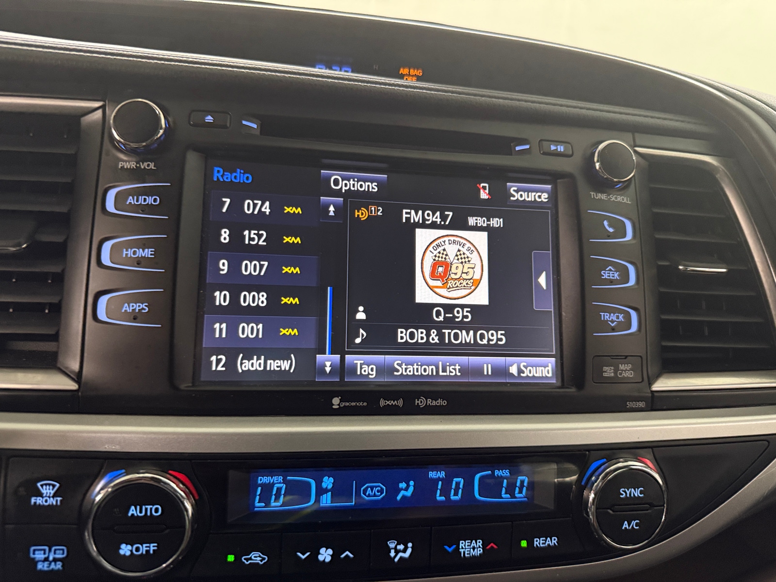 Thumbnail: 2019 Toyota Highlander - 3