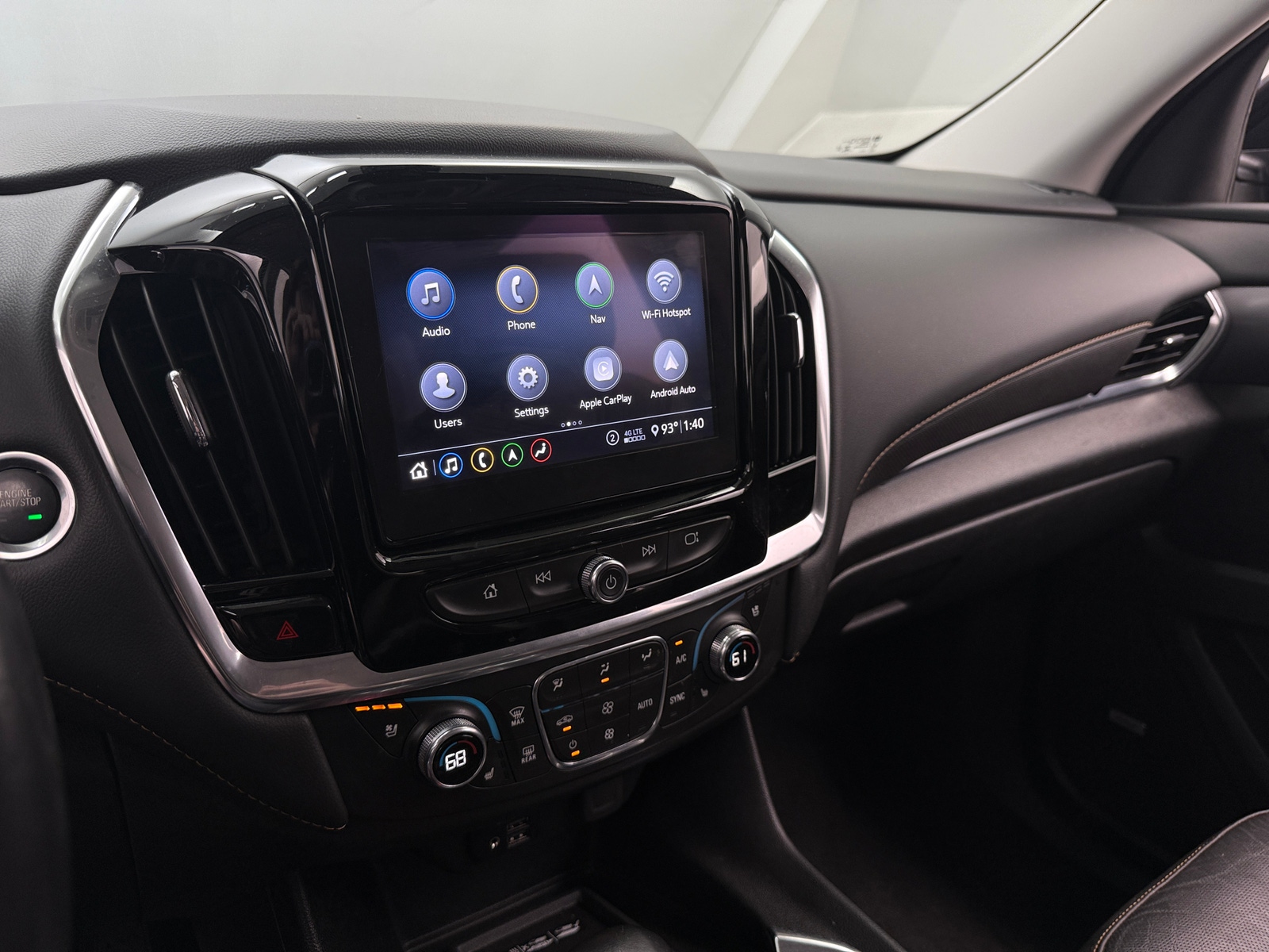 Thumbnail: 2021 Chevrolet Traverse - 3