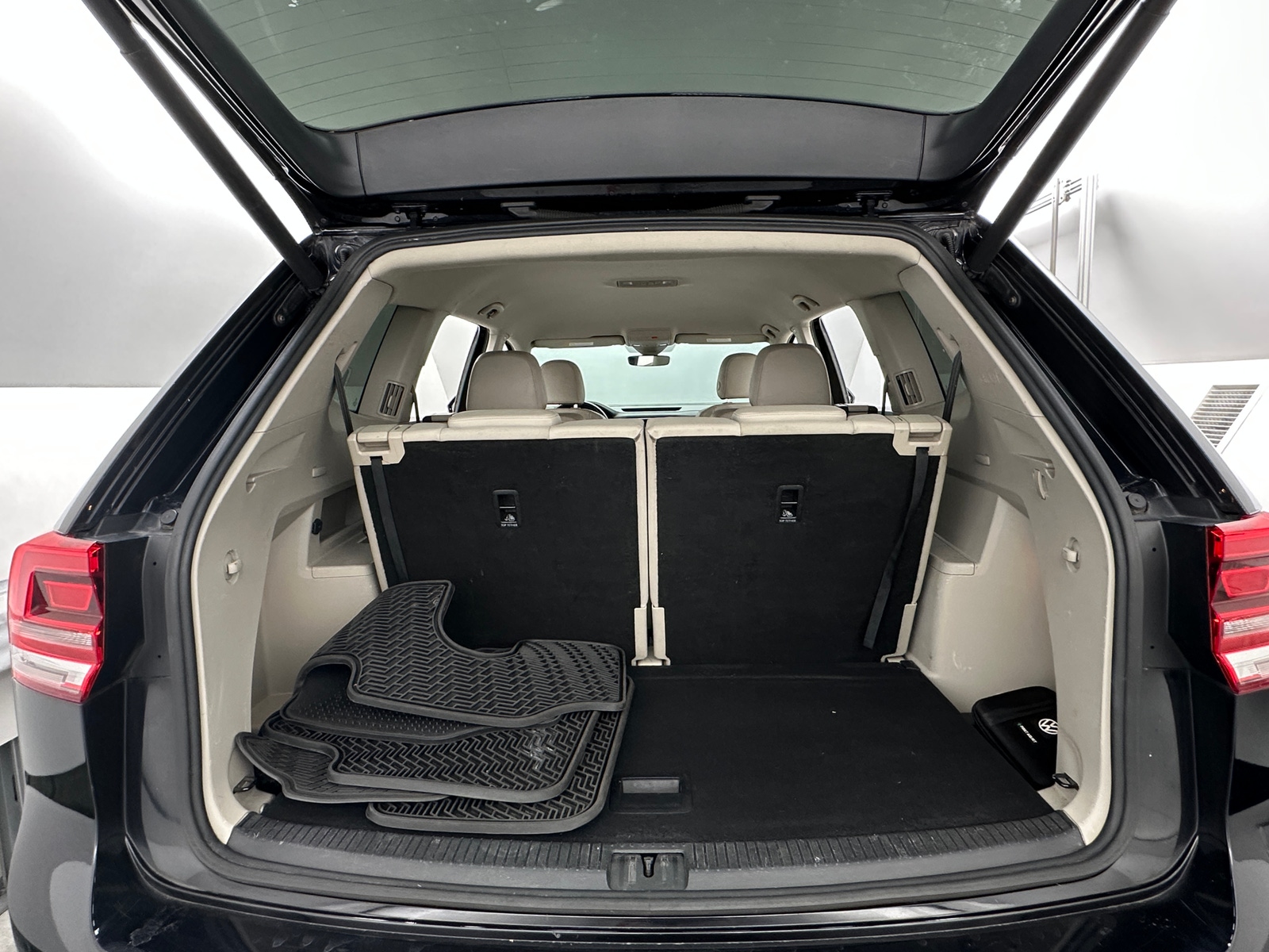 Thumbnail: 2019 Volkswagen Atlas - 6