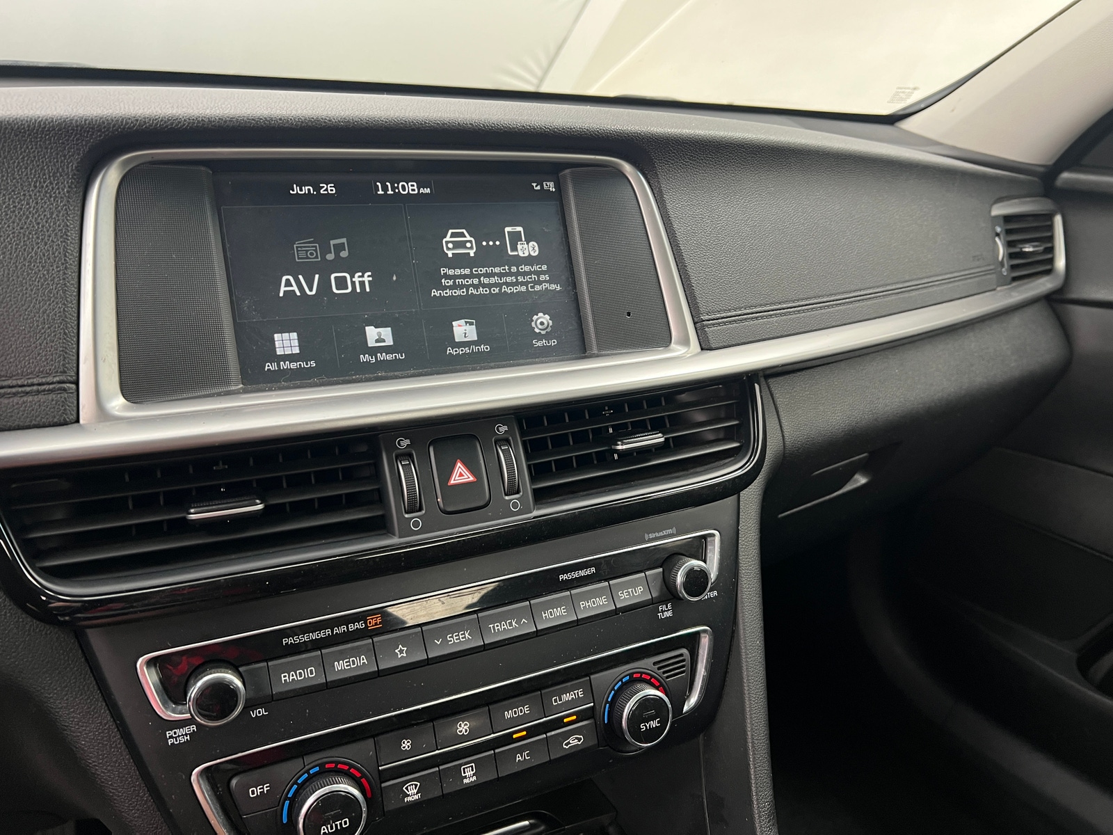 Thumbnail: 2019 Kia Optima - 4