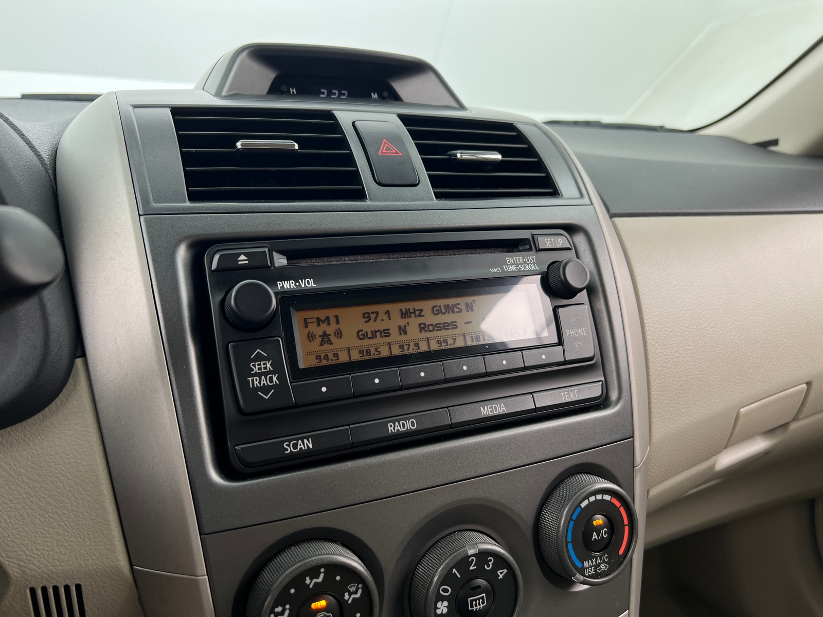Thumbnail: 2012 Toyota Corolla - 4